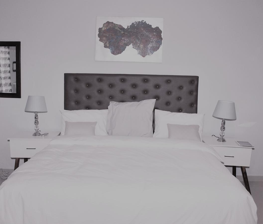 Sapphire Court Bed and Breakfast Gaborone Esterno foto