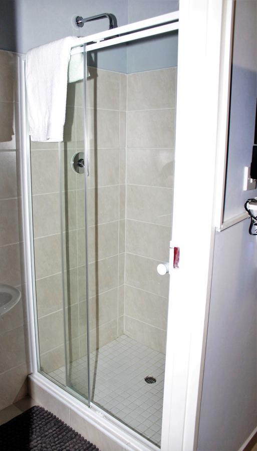 Sapphire Court Bed and Breakfast Gaborone Esterno foto